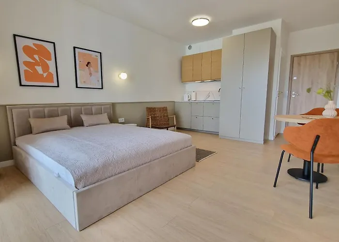 Porto Carlo Apartments, Fitness, Parking & 500M Beach