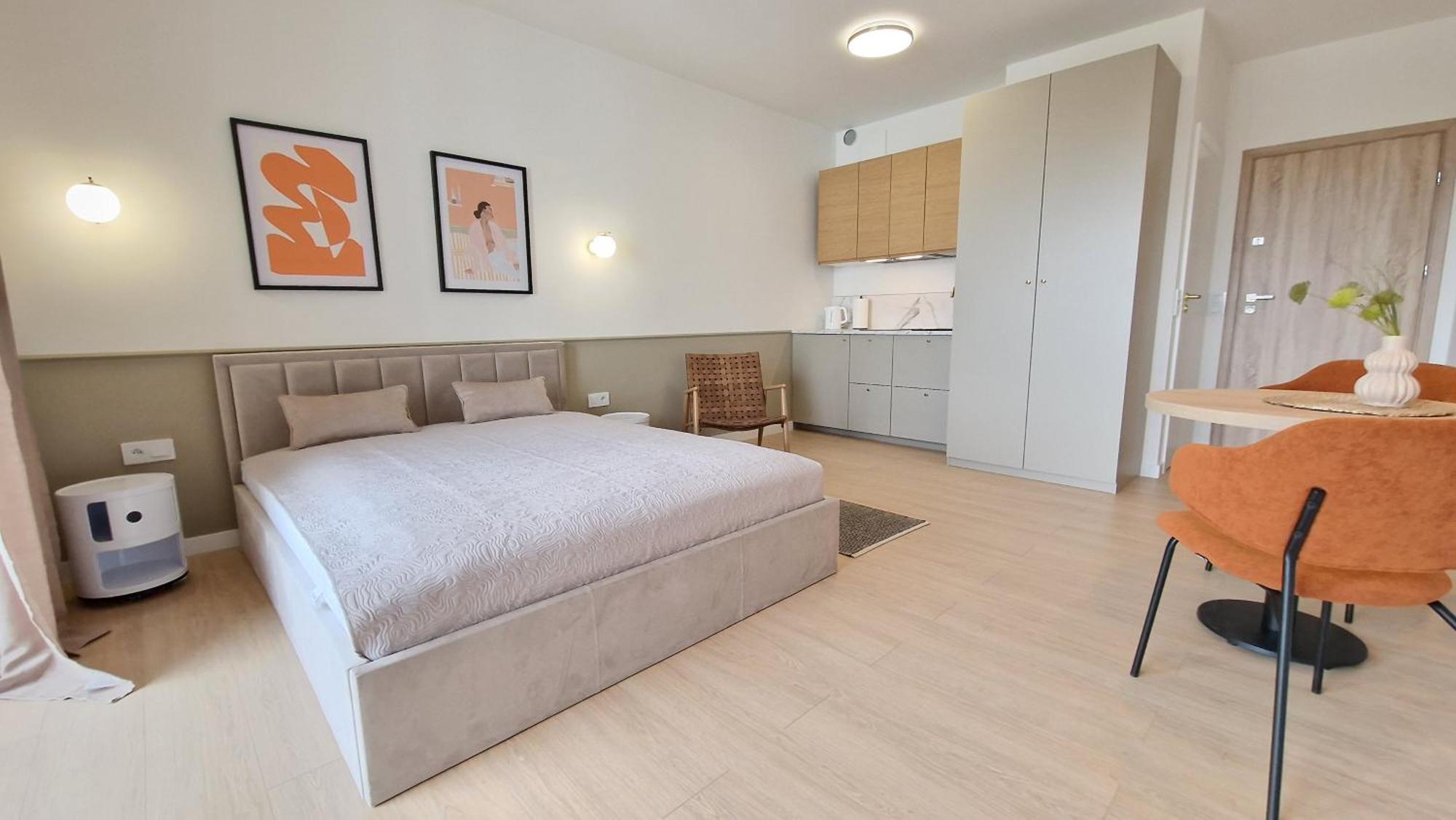 Porto Carlo Apartments, Fitness, Parking & 500m Danzica